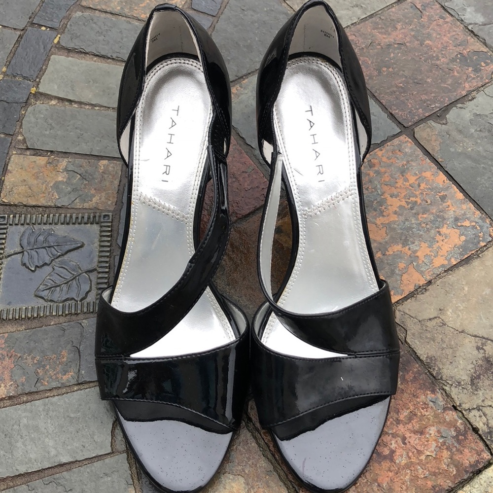 New Tahari Black n Silver Metallic Heels Sondi Size 8M